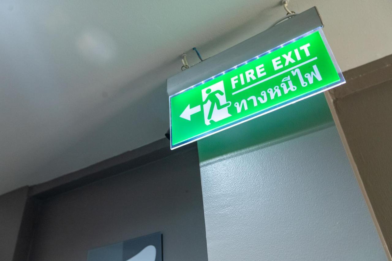 Baan Kun Mhor Hostel บ้านคุณหมอโฮสเทล Bangkok Exteriér fotografie