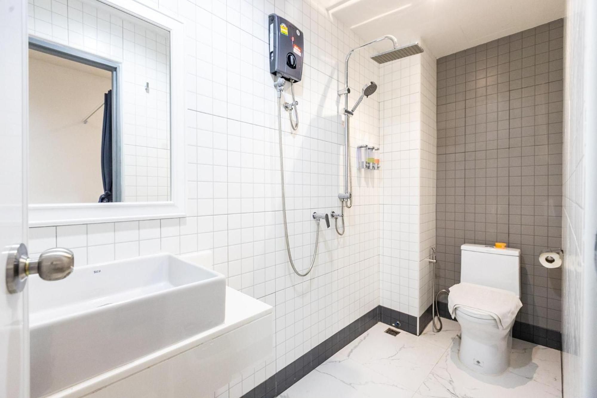 Baan Kun Mhor Hostel บ้านคุณหมอโฮสเทล Bangkok Exteriér fotografie